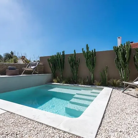 Casa Da Ursa * Colares