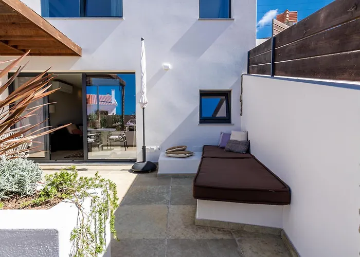Casa Da Ursa * Colares